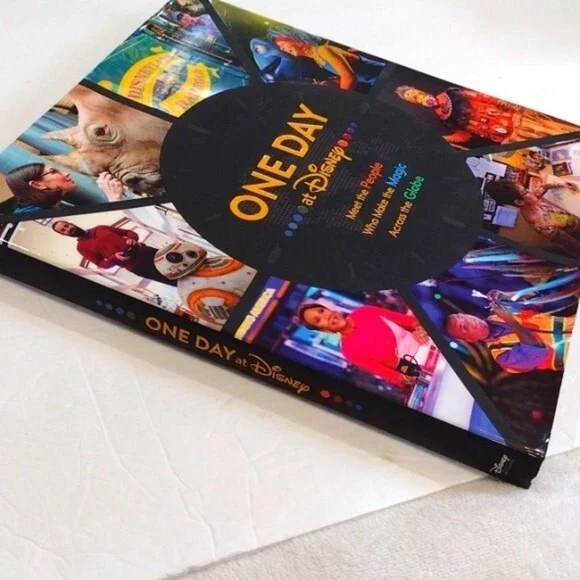 ‘One Day at Disney' Illustrated Coffee Table Book Bruce C. Steele Disney 2019 - Picture 4 of 12